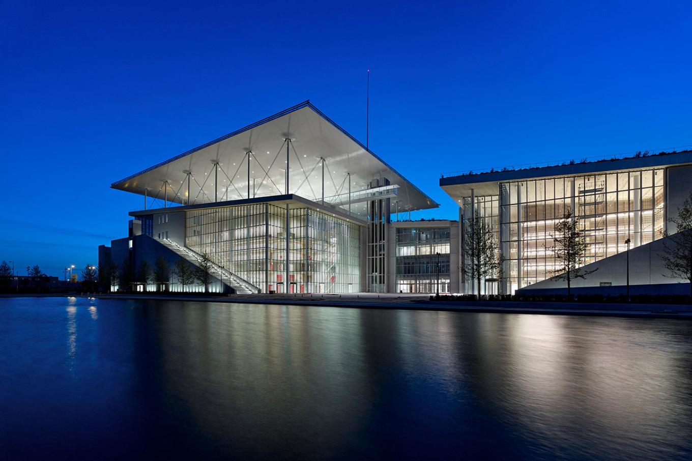 Stavros Niarchos Foundation